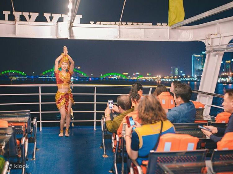 Han River Cruise Da Nang vietnam